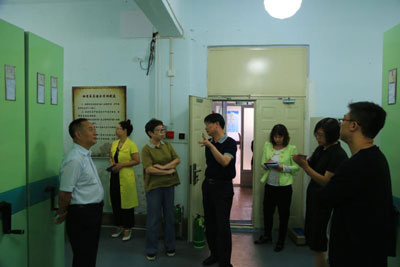 市档案局组织开展中秋、国庆节前安全大检查(图1)