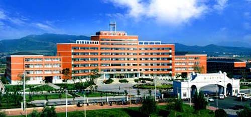 鞍山市第一中学(图1)